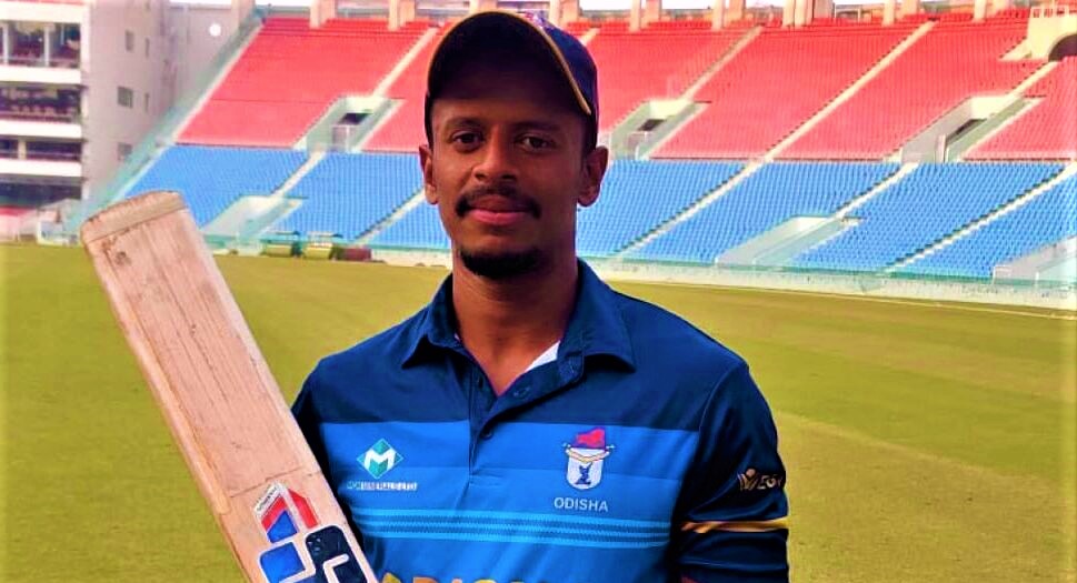 Odia Cricketer Subhranshu Senapati Becomes the part of Chennai Super Kings squad