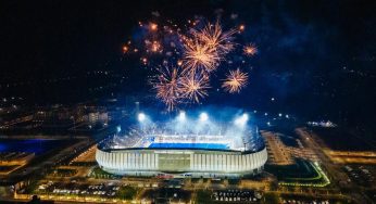 CM Patnaik receives Guinness World Records Certificate for Birsa Munda Hockey Stadium
