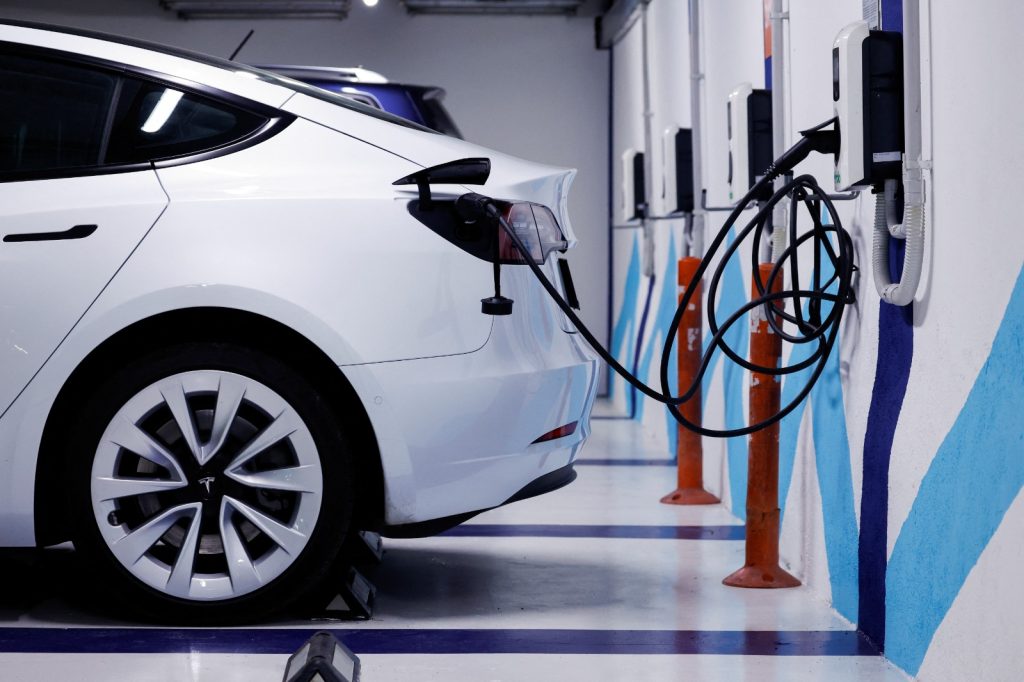 electric vehicle