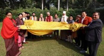 Prime Minister Narendra Modi Facilitates Symbolic Gesture of Unity at Meeting with Muslim Community Delegation