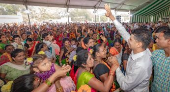 5T Chairman VK Pandian Reviews Developmental Projects and Engages with Students in Gajapati District