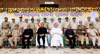 Odisha Governor Honours Brave Personnel on Republic Day