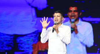 Chairman 5T Kartik Pandian Reviews Developmental Projects and Engages with Students in Puri