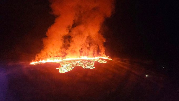 Fresh Volcanic Eruption in Southwest Iceland Prompts Urgent Evacuations