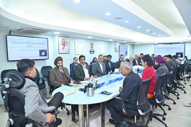 Union Minister Chairs Meeting on National Green Hydrogen Mission in Iron and Steel Sector