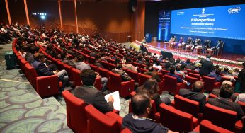 Union Minister Piyush Goyal Encourages Constructive Dialogue with PLI Beneficiaries for Manufacturing Growth