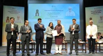 Union Minister Dharmendra Pradhan Launches Vidyanjali Scholarship Program for Navodaya Vidyalaya Students