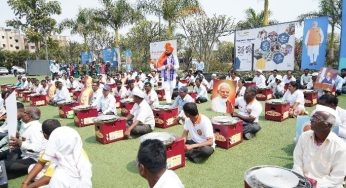 KVIC Empowers Artisans in Maharashtra: Distributes Toolkits for Atmanirbhar Bharat Vision