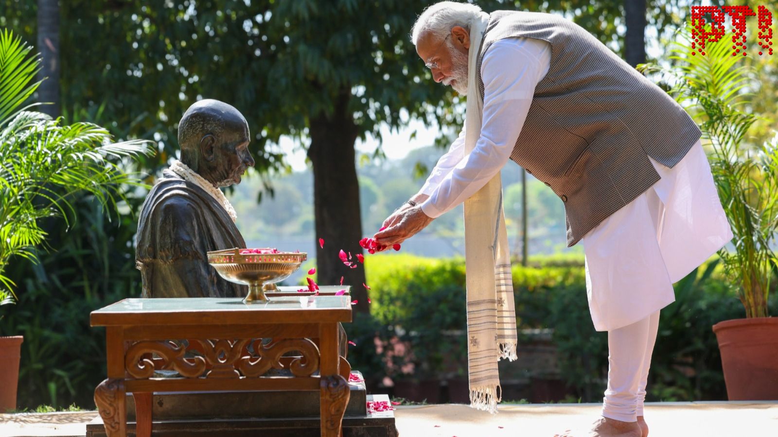 PM Modi Witnesses Tri-Services Live Fire and Manoeuvre Exercise at Pokhran