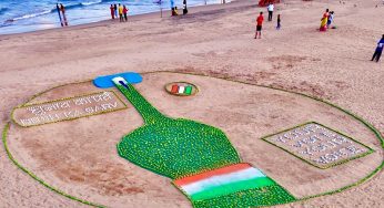 Sand Artist Sudarsan Pattnaik Uses 5 Quinta Mangoes to Creates Sculpture to Promote Voting Awareness