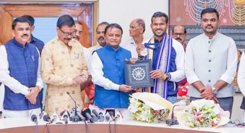 Odisha CM Felicitates Olympian Hockey Star Amit Rohidas
