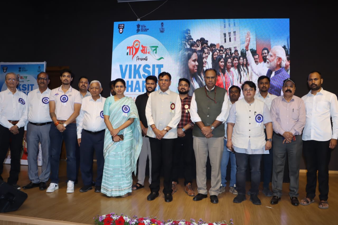 Union Minister Dr. Mansukh Mandaviya Launches ‘Viksit Bharat Ambassador – Yuva Connect’ in Pune, Encourages Youth to Lead India Towards Development by 2047