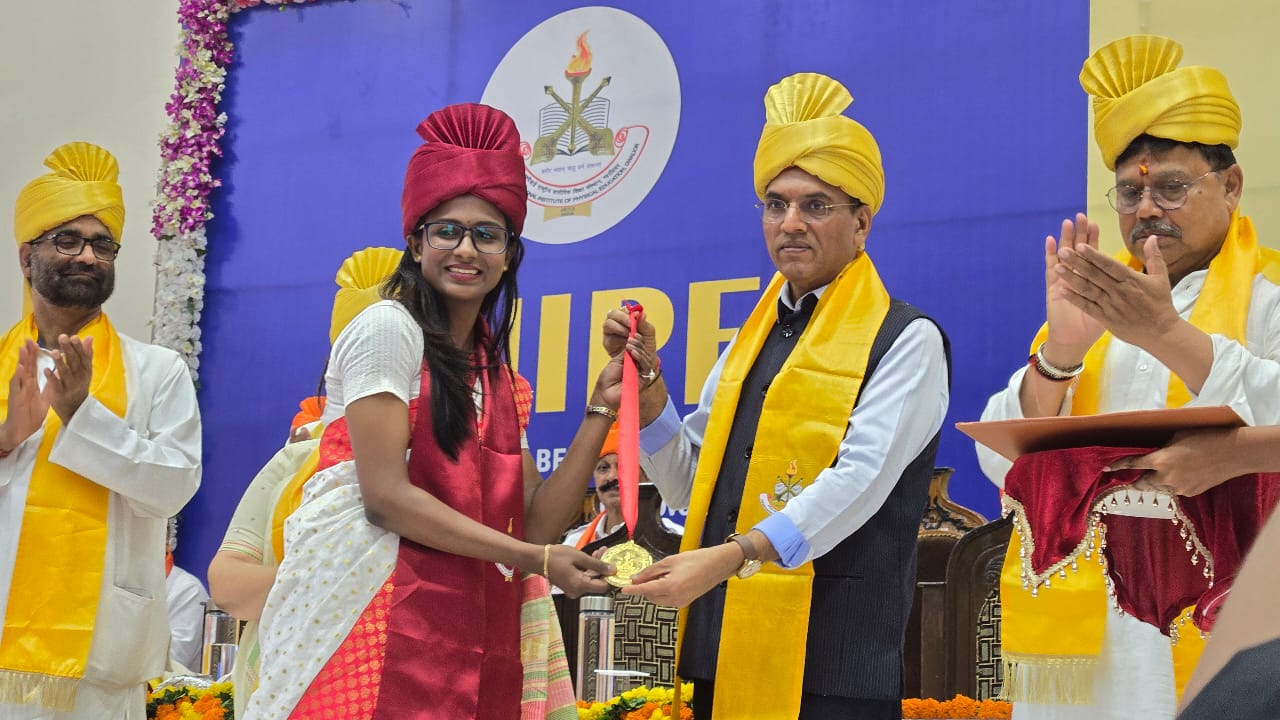 Union Minister Dr. Mandaviya Presides Over 10th Convocation Ceremony of LNIPE in Gwalior