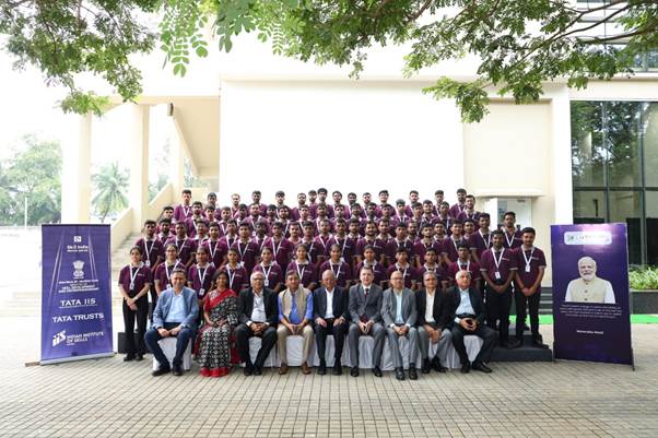 PM Lays Foundation for Development Projects Worth ₹7,600 Crore, Inaugurates Indian Institute of Skills in Mumbai