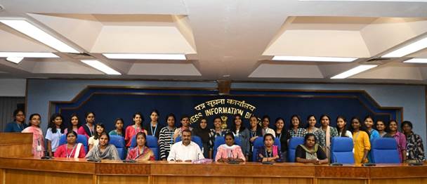 91 Students from Vellalar College of Nursing Visit Delhi, Inspired by MoS Dr. L. Murugan