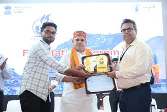 Union Minister Felicitates Winners of Coal Gasification Hackathon During Visit to CMPDI, Ranchi