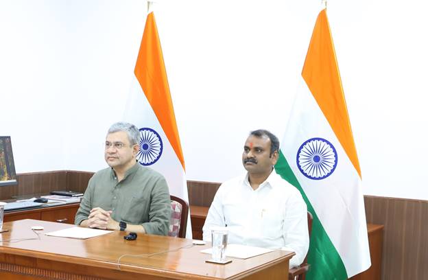 National Press Day 2024: Ashwini Vaishnaw Highlight Media’s Role in Tackling Fake News, AI Challenges, and Upholding Democracy