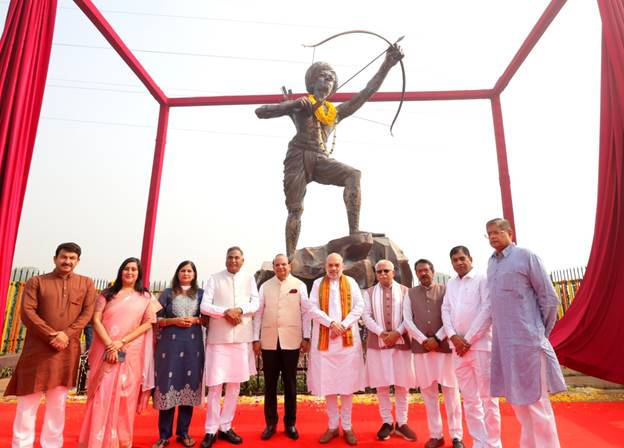 A Grand Tribute: Amit Shah Unveils Bhagwan Birsa Munda’s Statue in Delhi