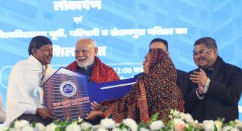 PM Modi Unveils Major Development Projects in Delhi, Envisions 2025 as a Year of Transformation