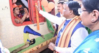 Odisha CM Flags Off Pilgrimage Train for Senior Citizens Under Welfare Scheme