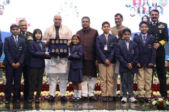 Raksha Mantri and Education Minister Felicitate Super-100 Winners of Veer Gatha