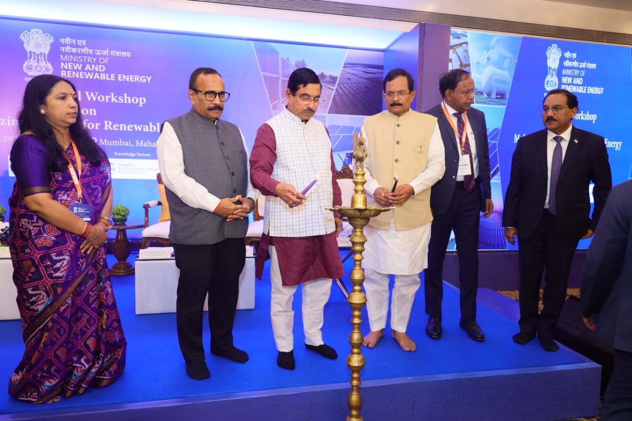 Union Minister Pralhad Joshi Calls for Accelerated Financing to Achieve 500 GW Renewable Energy Target by 2030