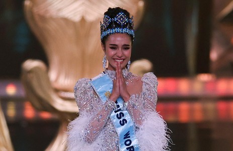 Thailand’s Opal Suchata Crowned Miss World 2025 in Hyderabad; India’s Nandini Gupta Misses Top 8