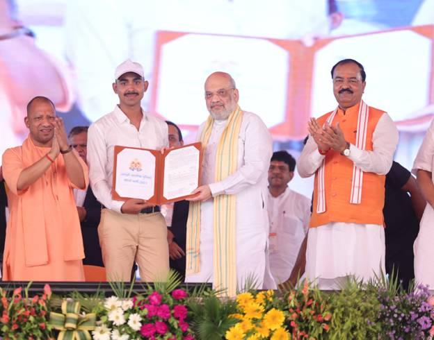 Amit Shah Hands Over Appointment Letters to 60,244 New UP Police Constables