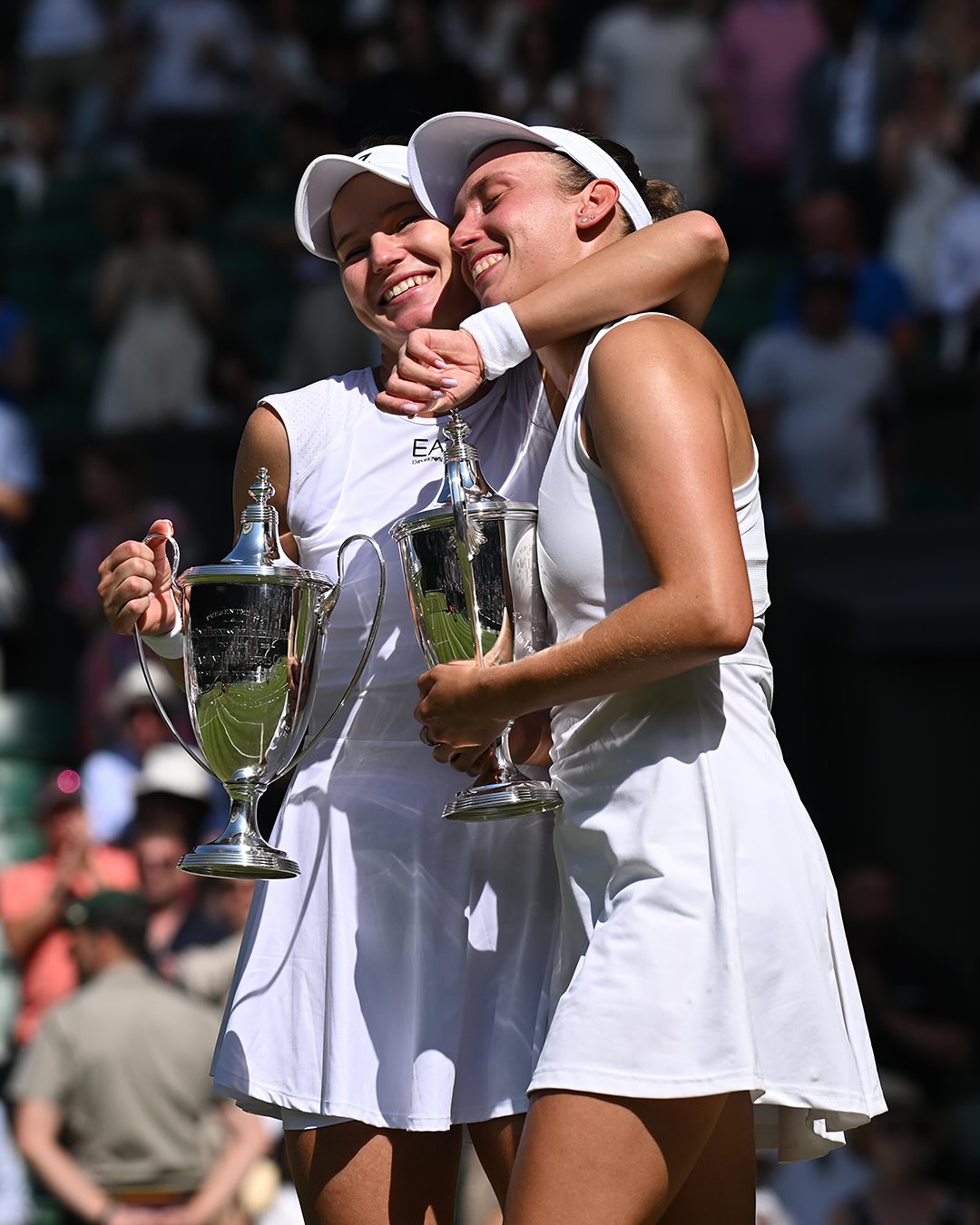 Kudermetova and Mertens Clinch 2025 Wimbledon Doubles Title in Thrilling Comeback