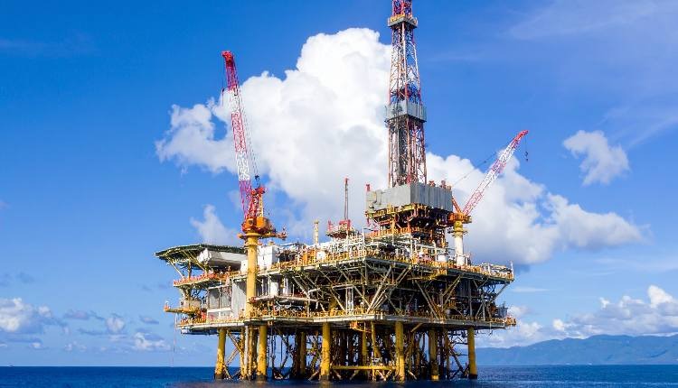 Trump Claims Oil Deal with Pakistan, But Experts Question Ground Realities