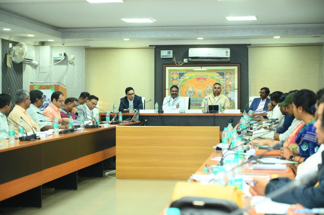 Odisha Reviews 207 Mega Rural Drinking Water Projects; Minister Warns of Blacklisting for Delays