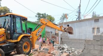 BDA Clears Encroachments From Government Land in Kalarahanga