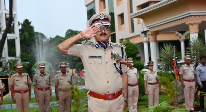 Vinaytosh Mishra Assumes Additional Charge as Odisha DGP